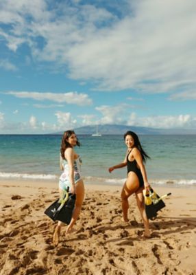 Sheraton Maui holds mask snorkeling goggles fins