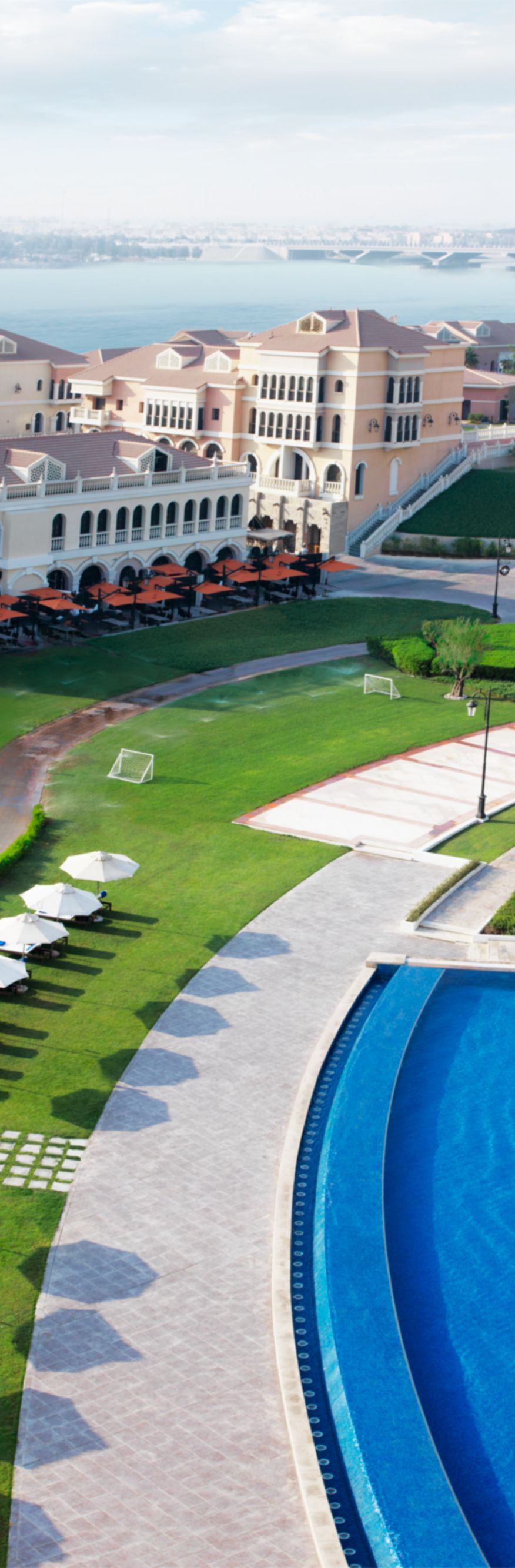 Ritz carlton abu dhabi. The Ritz-Carlton, Dubai International Financial Centre 5.