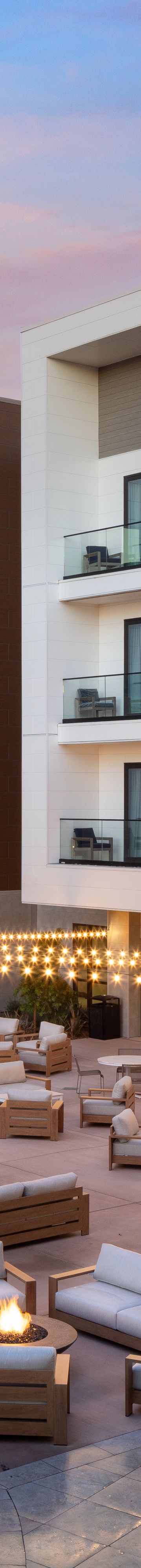 Outdoor Piazza 22577