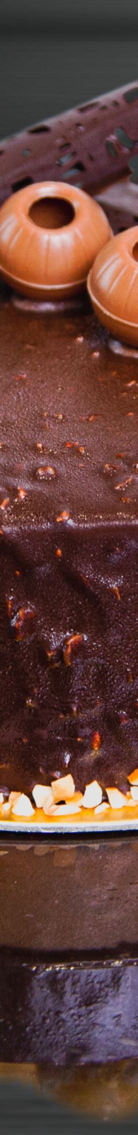 The Ritz-Carlton Cakes: Banana Nougatine