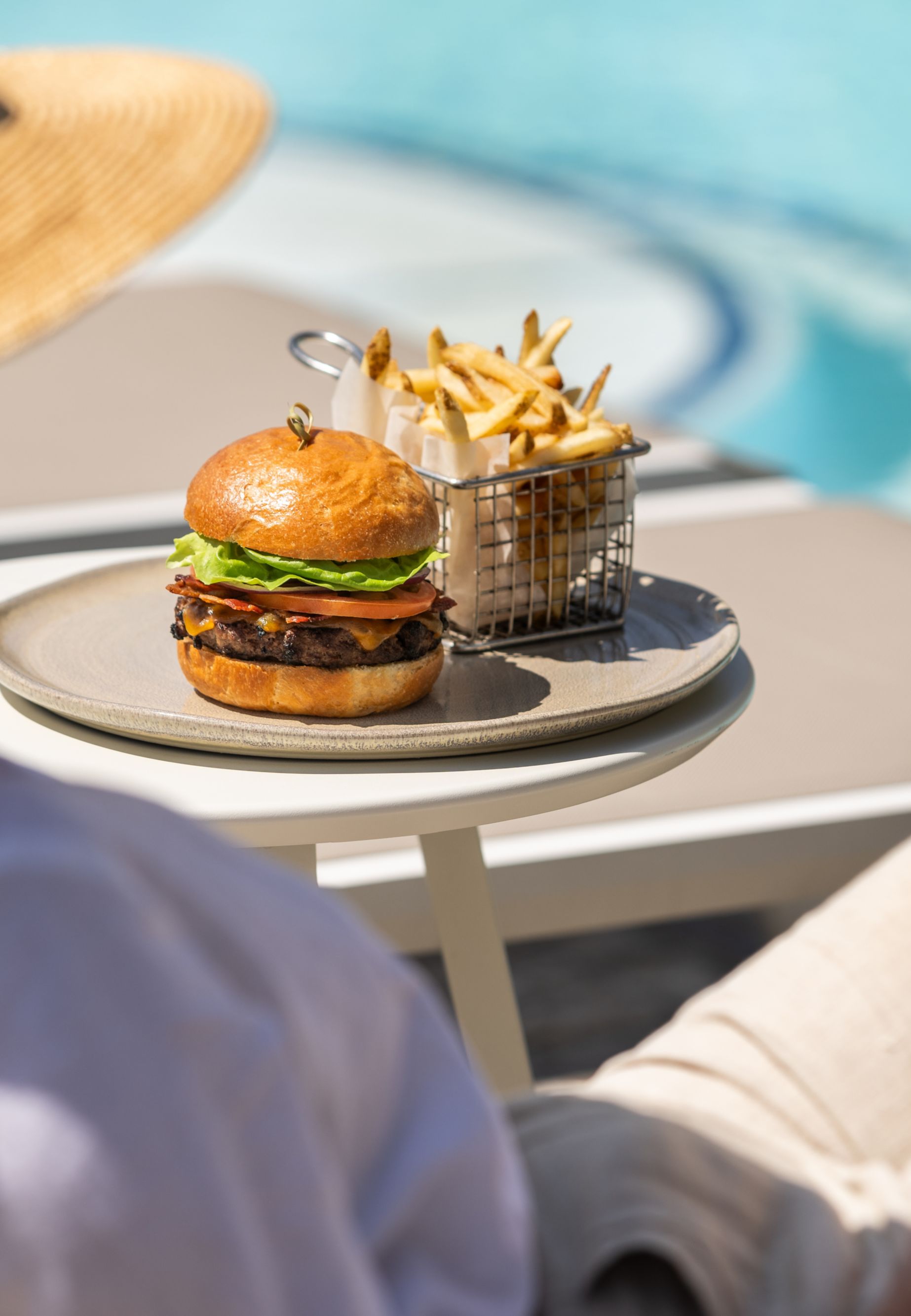 Poolside Food 15169