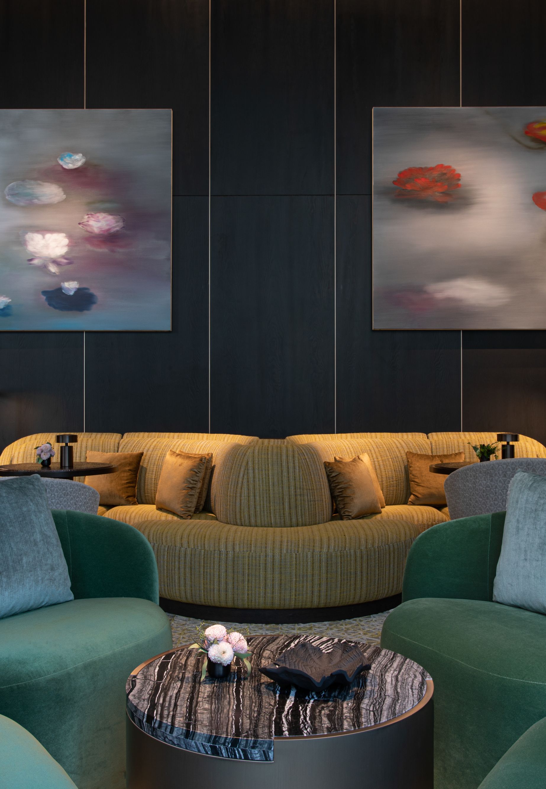 Lobby Lounge Seating04873