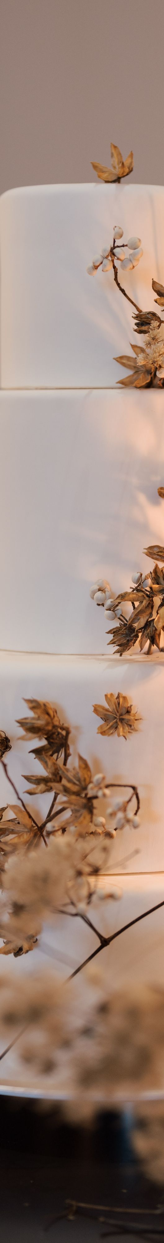 wedding cake candles florals