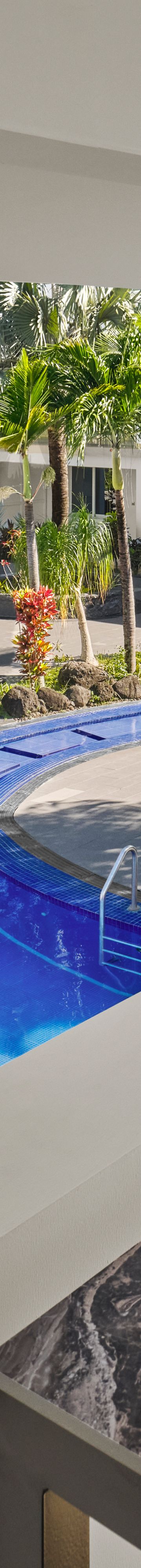 Private pool suite balcon