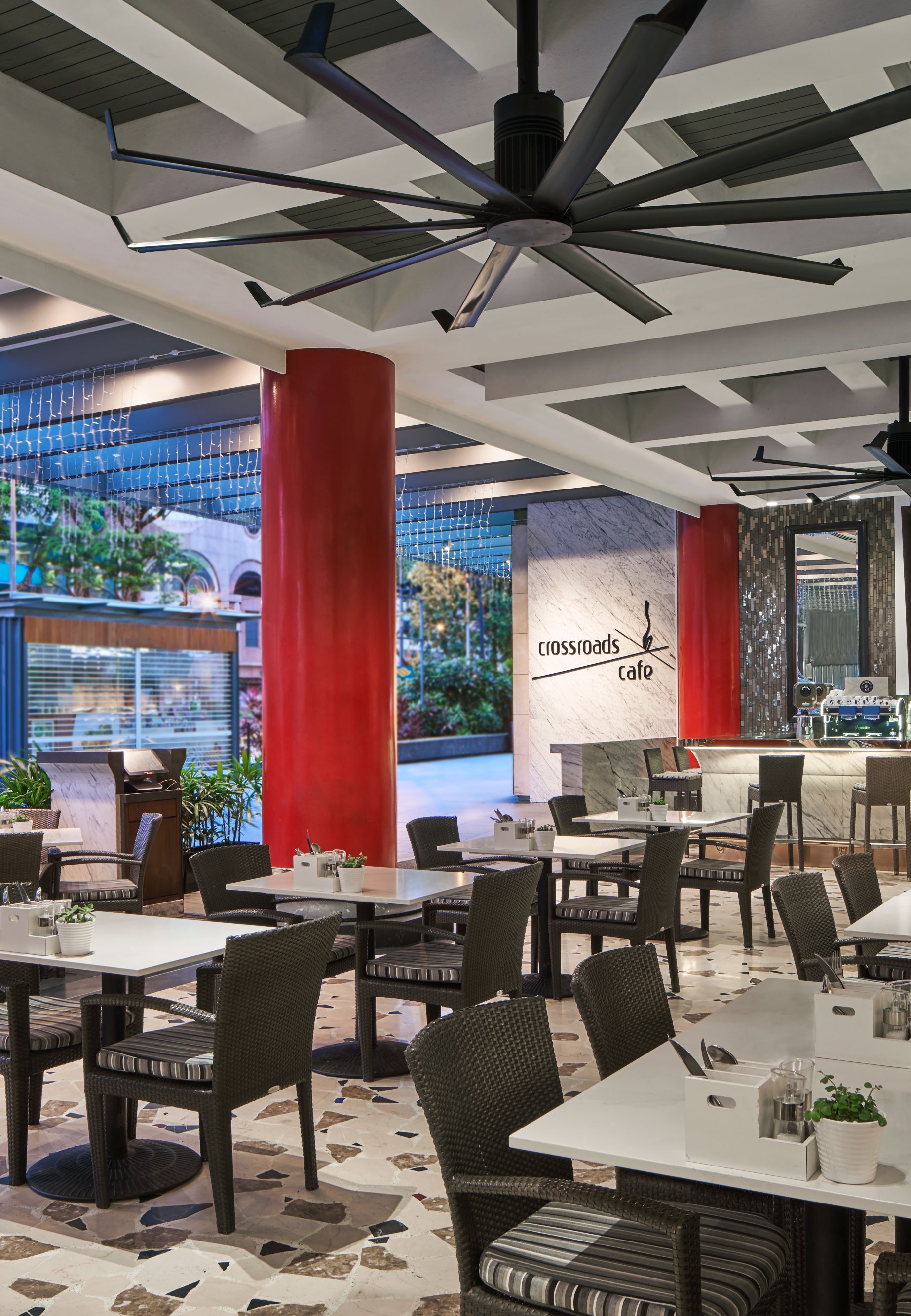 sindt-crossroads-restaurant-8240