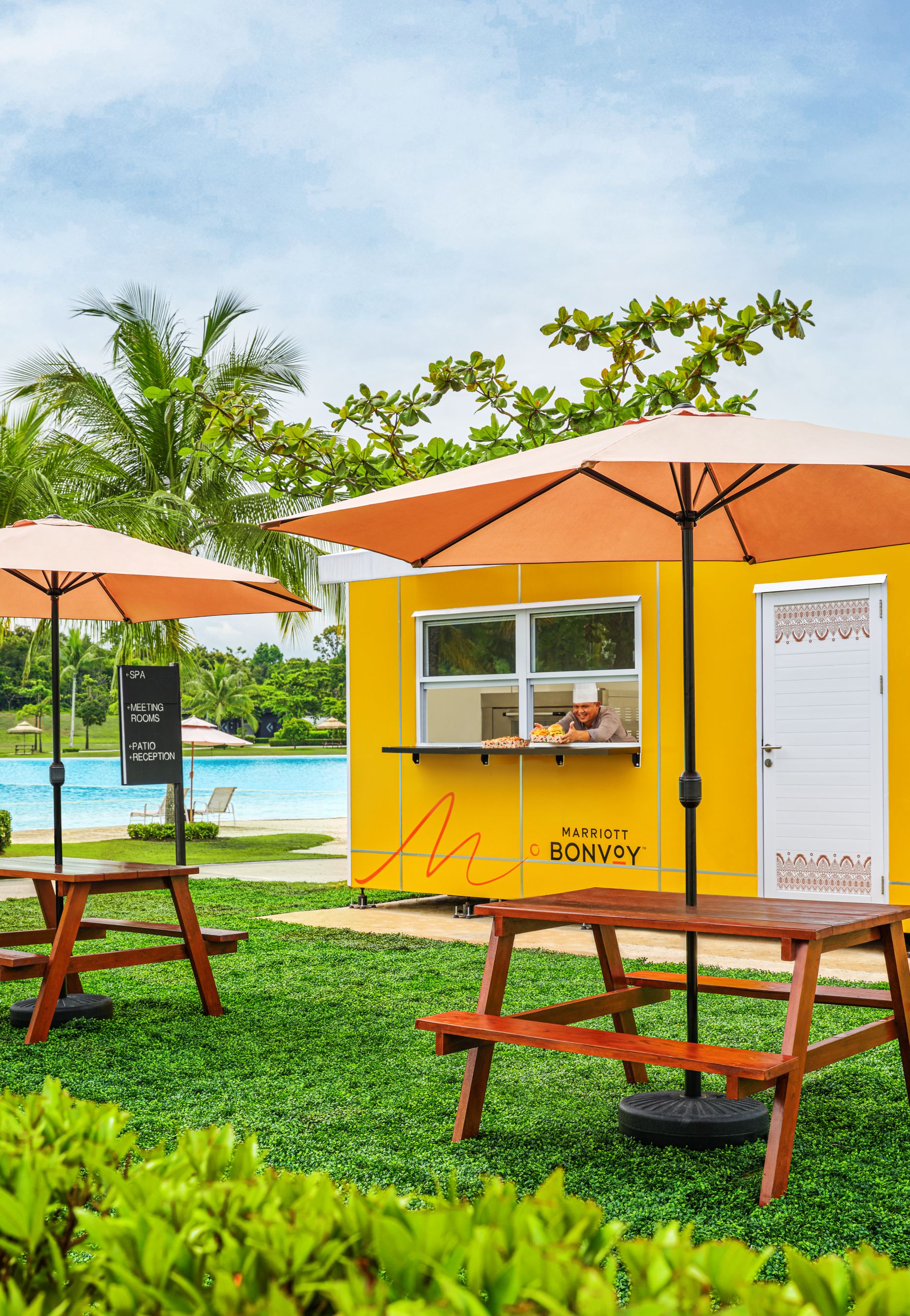 The Patio Breeze 33600