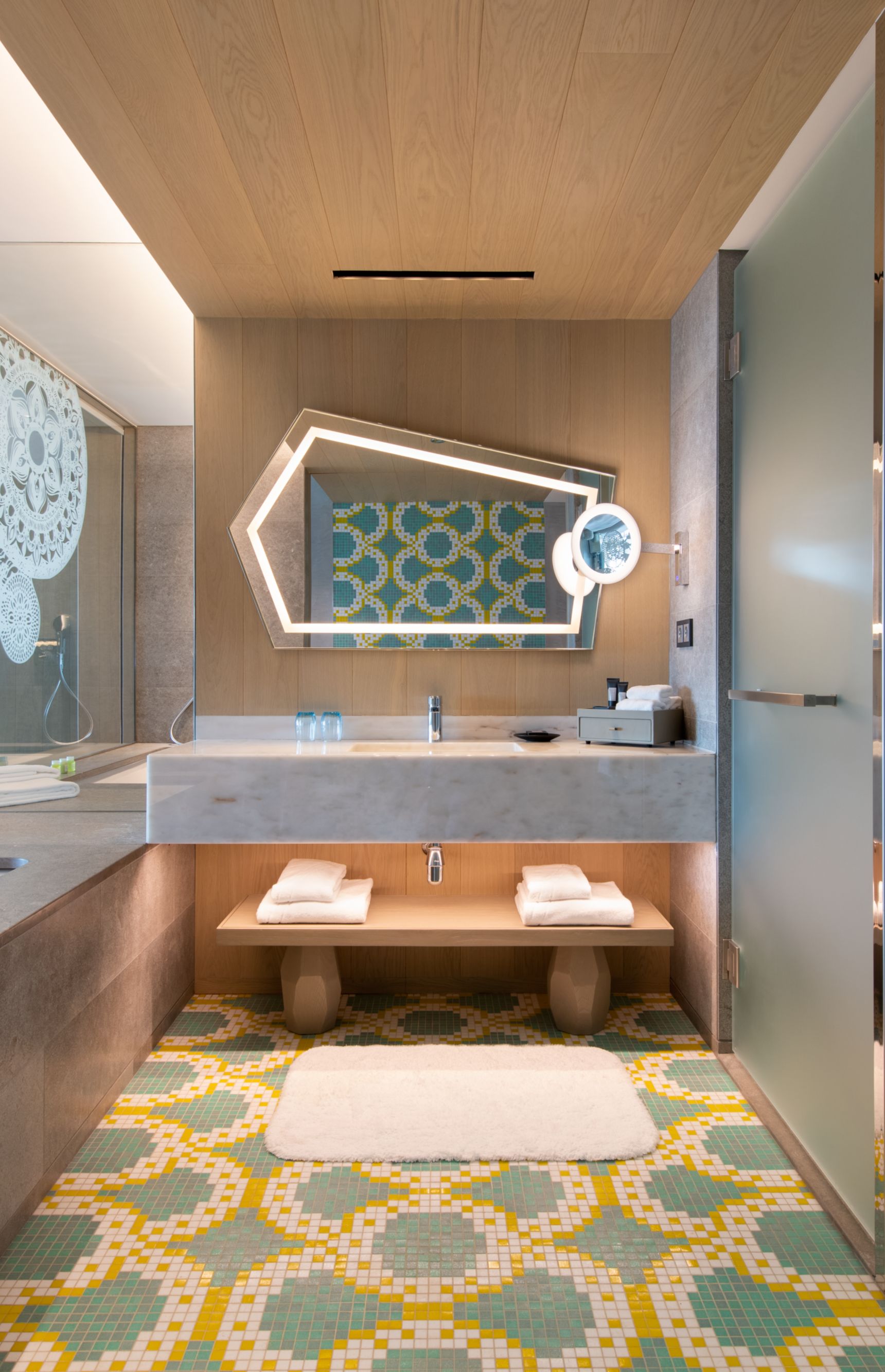 Wonderful Twin bathroom