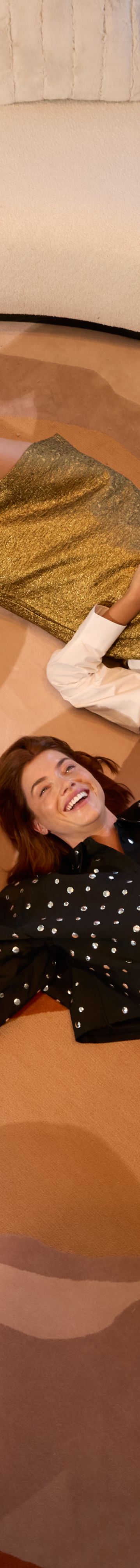 penthouse-suite-living