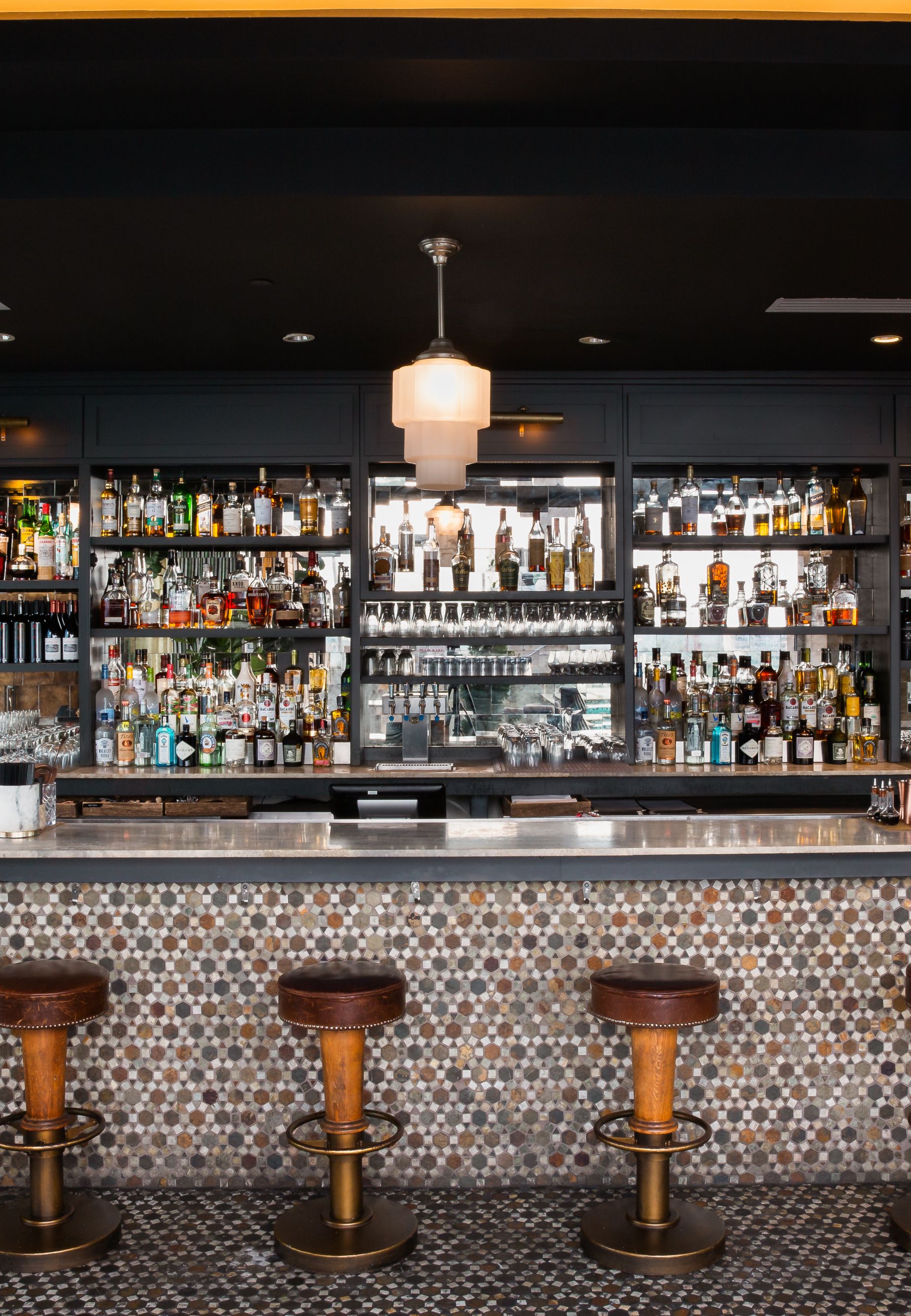 L27 Rooftop Lounge - Bar