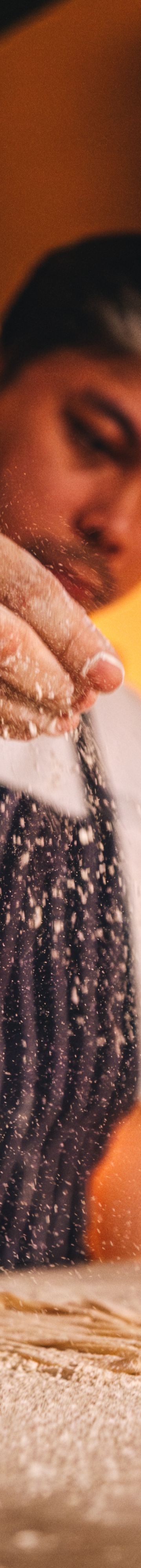 chef-making-pastsa-20082