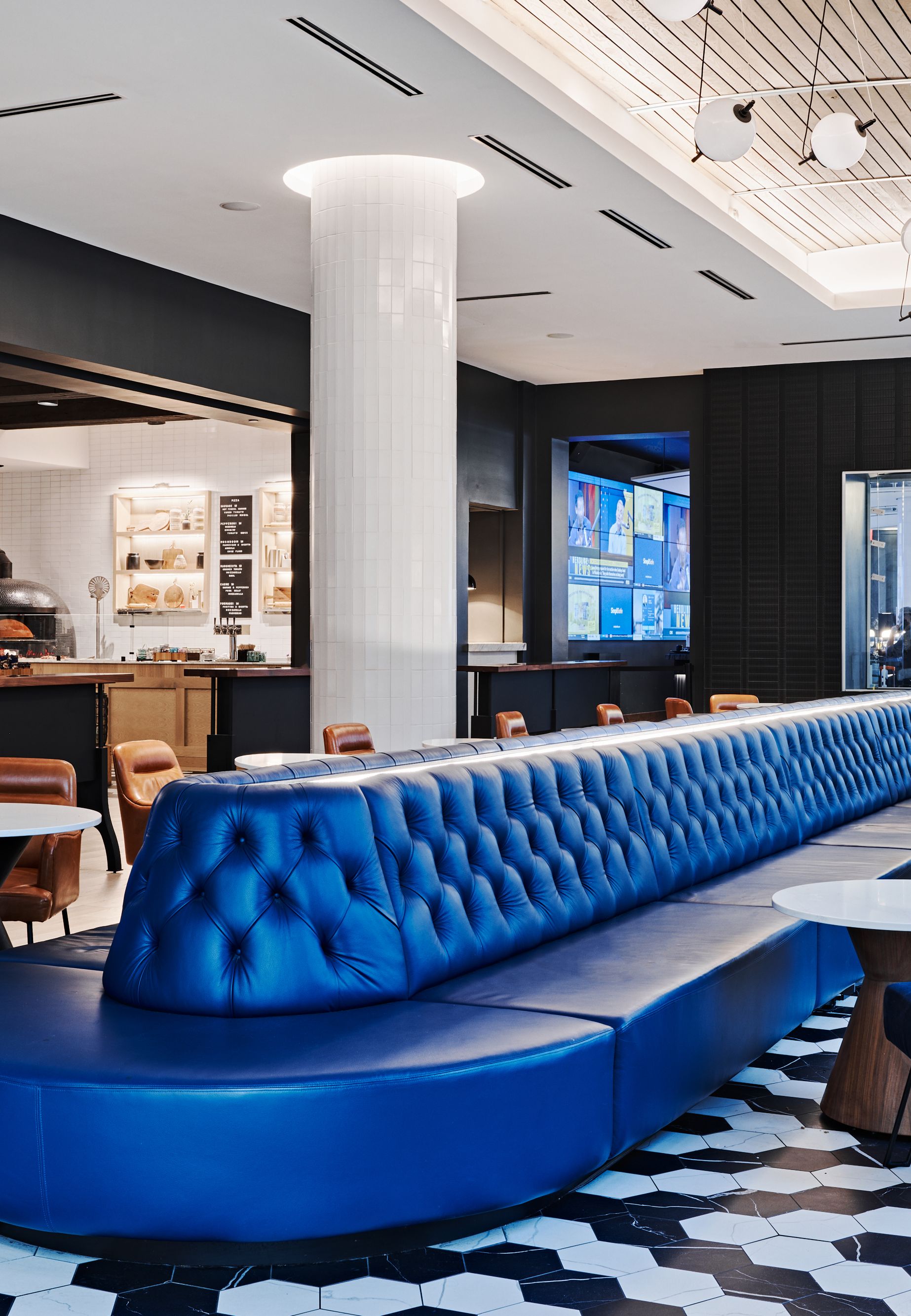 Ten_Hands_Market_Sea 3002