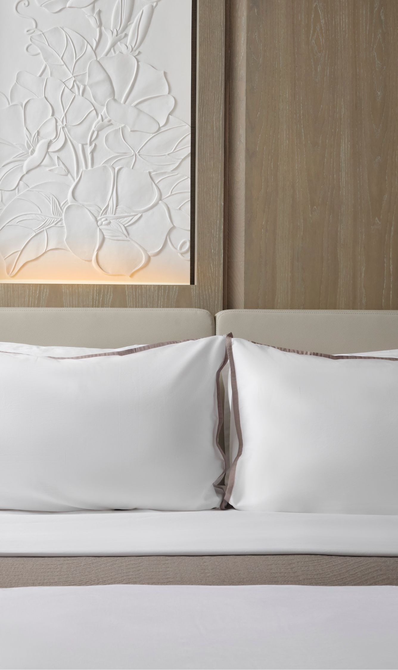 Guest room king-size bed