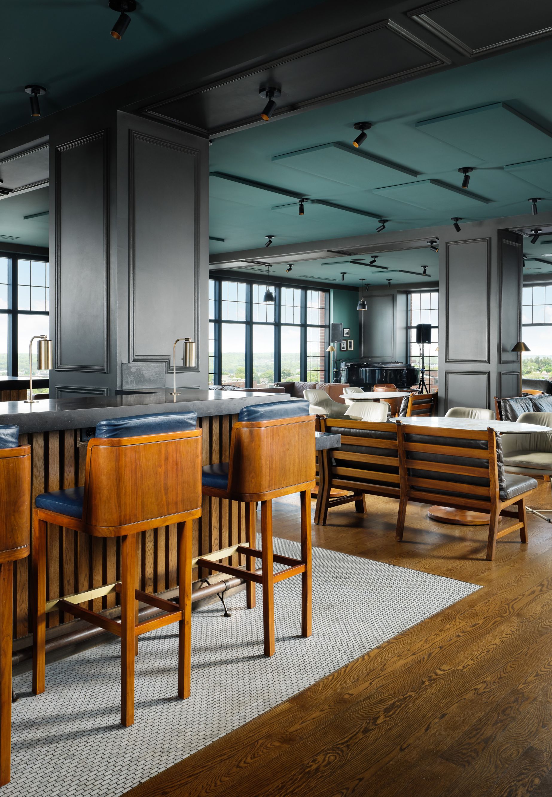 PWMWI Top of east bar2