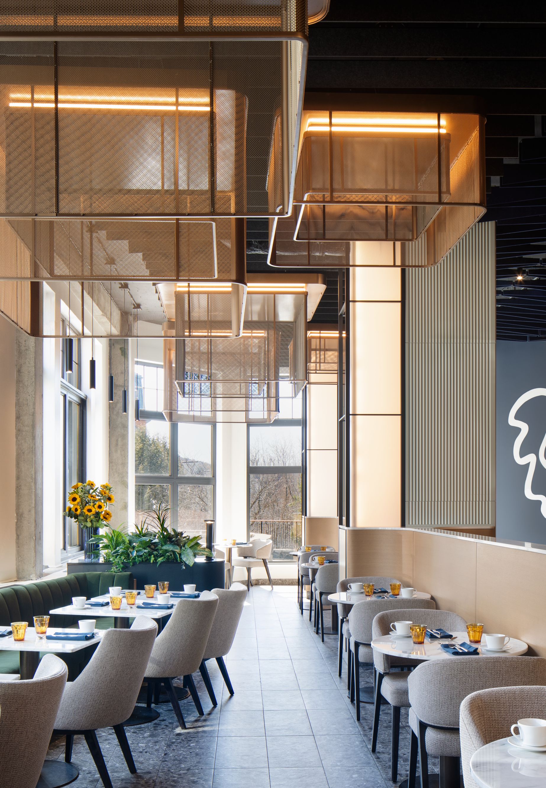 Leo Restaurant