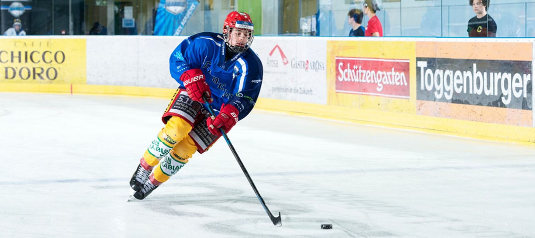 Jonas Schwab (classe 2004) – Giocatore di hockey su ghiaccio
