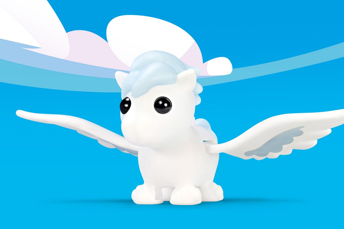 Eine weiße, geflügelte Pferd-Figur mit hellblauen Akzenten an Mähne und Schwanz sowie weißen Federflügeln.