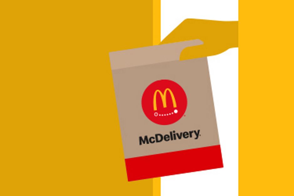 https://s7d1.scene7.com/is/image/mcdonalds/3PUB_McDelivery_LP_McDeliveryBagv4_376x252:3-column-desktop?resmode=sharp2