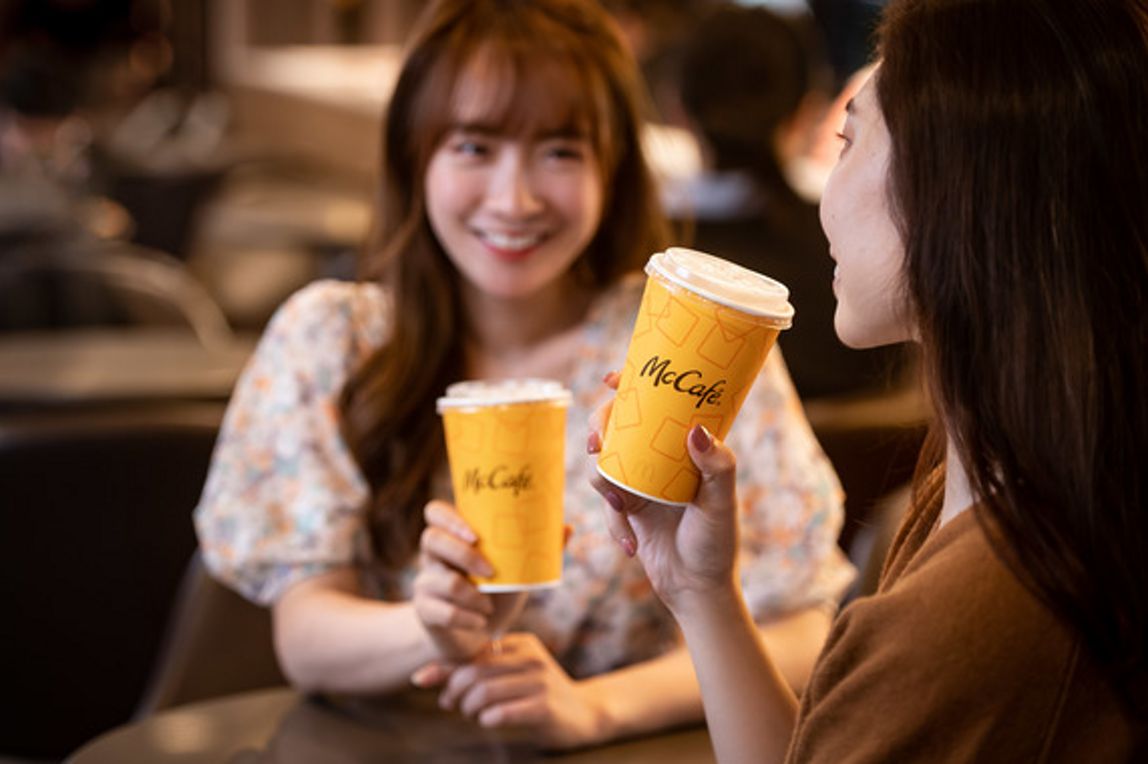 甜心卡A區新增高人氣 「蜂蜜紅茶」（冰），3月31日起再加入全新上市的「蜂蜜奶茶」（冰），優惠選擇更多元！