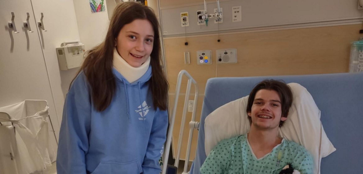 La famille Morel, de Val-d'Or (QC), a séjourné pendant 11 nuits à la Maison Ronald McDonald de Montréal pendant qu'Olivier, ici avec sa sœur, recevait des soins à l'hôpital pour enfants voisin. Durant ces moments difficiles, la famille Morel a trouvé du réconfort en restant ensemble. 