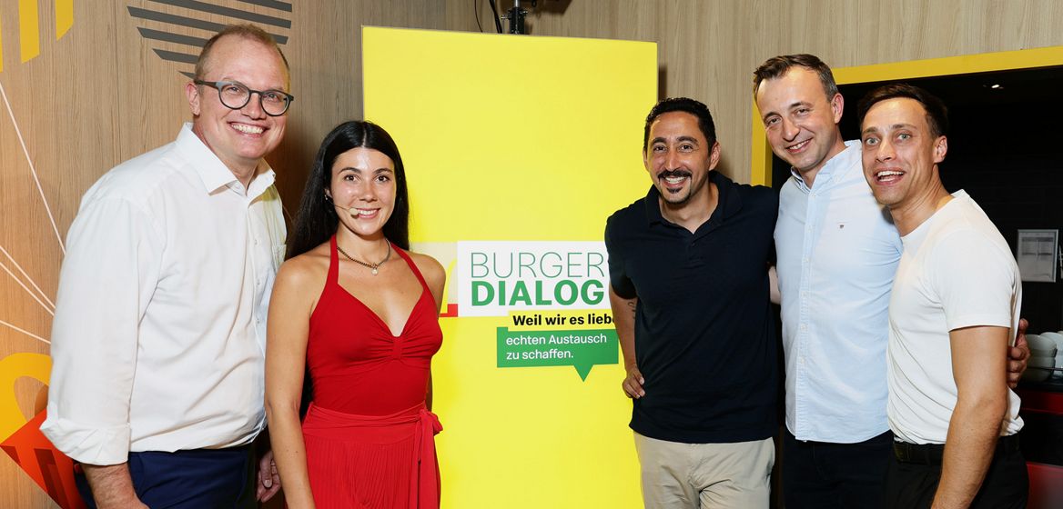 v. l. n. r.: Jochen Ott (SPD), Anastasia Barner, Eko Fresh, Paul Ziemiak (CDU), Tim Achtermeyer (BÜNDNIS 90/DIE GRÜNEN)