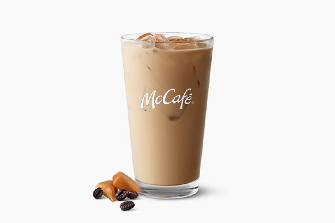 aprende más acerca del iced caramel latte