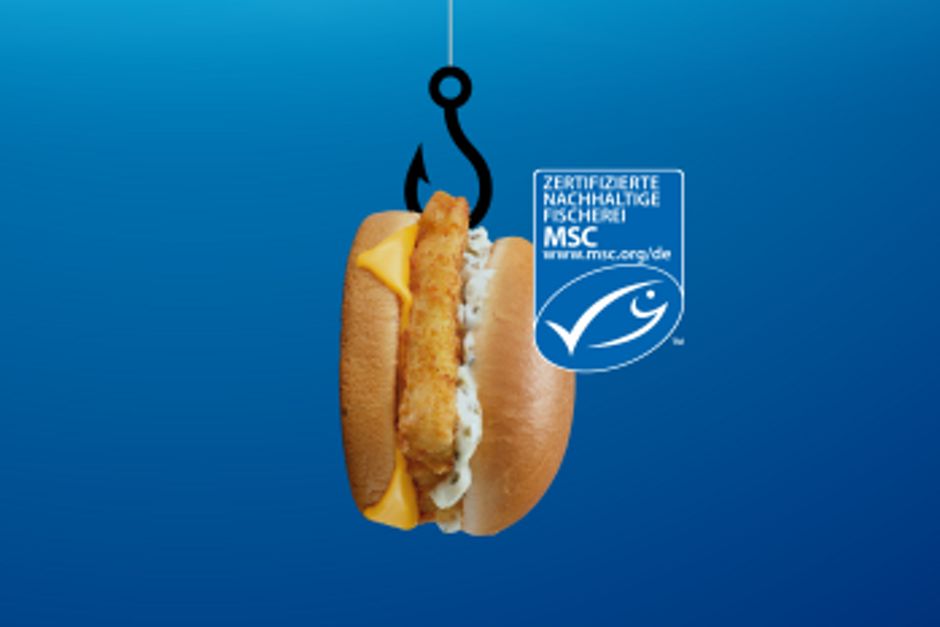 Grafik mit einem Filet-o-Fish an einer Angel neben dem MSC-Logo