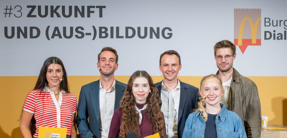 Gruppenbild vom dritten Burger Dialog