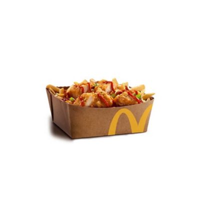 Spicy Buffalo Chicken Poutine (Québec)