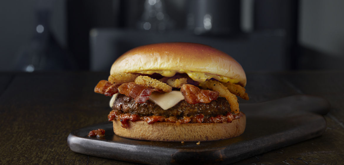 McDonald’s Unveils Signature Crafted Recipe New Bacon Smokehouse Burger