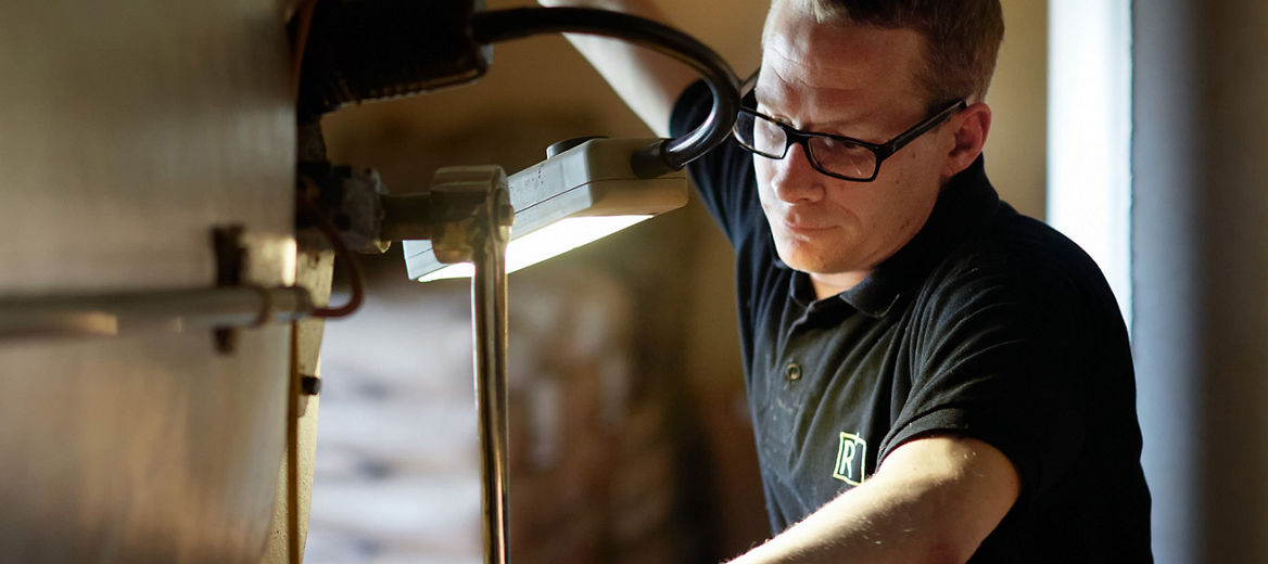 Les grains de café sont traditionnellement torréfiés doucement - pour votre café préféré.