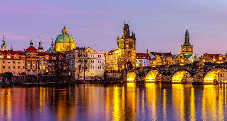 Trump Taps Warsh to Run the Fed