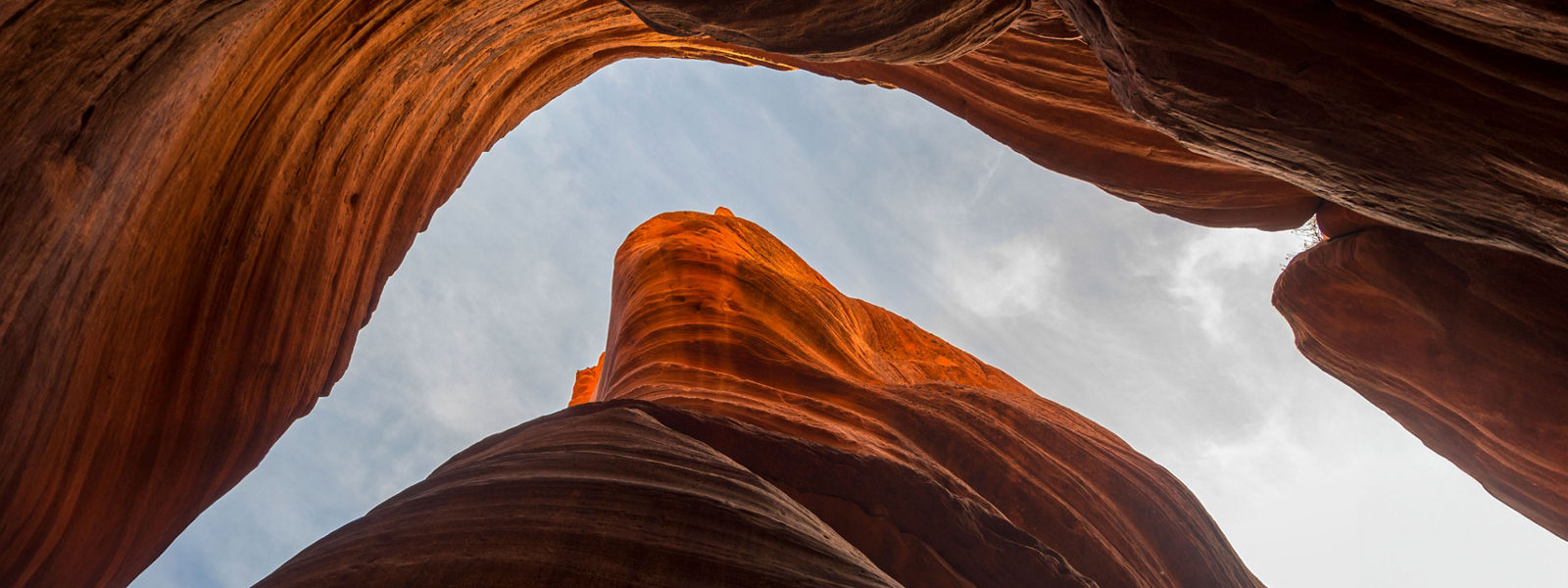 desert-rock-low-angle