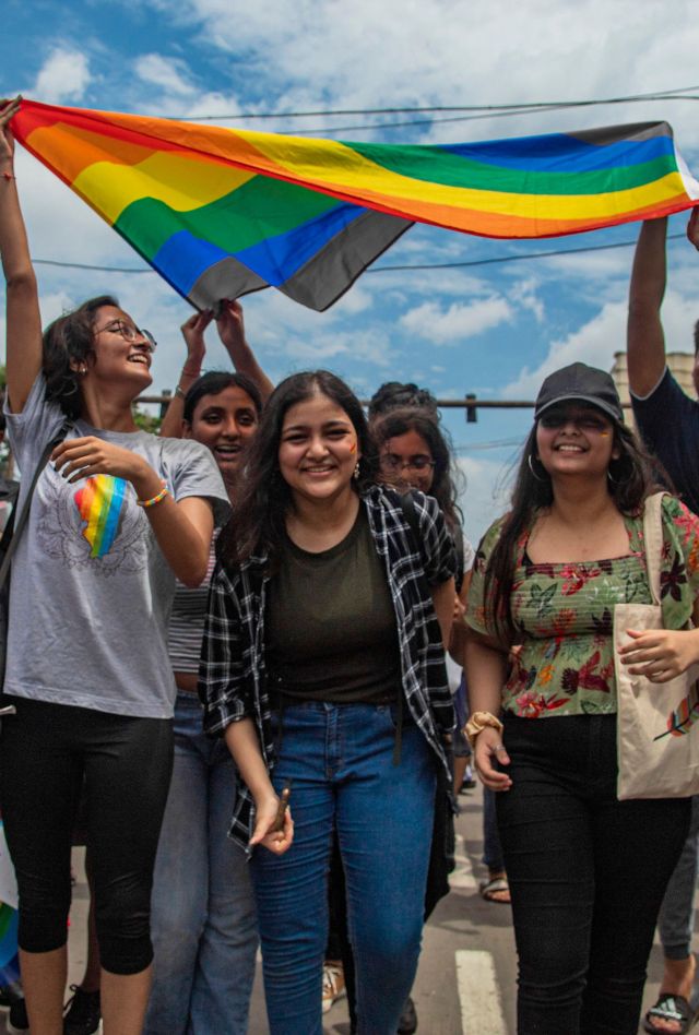 2JDAMGX Kolkata, West Bengal, India. 19th June, 2022. LGBTQ Rainbow Pride Month celebrated different part of the world. In kolkata the community of LGBTQ, celebrated the Pride month 2022 at Esplaned, Kolkata (Credit Image: © Sudip Chanda/Pacific Press via ZUMA Press Wire)
