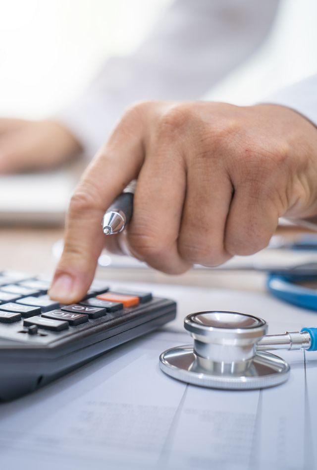 Calculate the cost of medicine,Doctor,cost of health care, concept,