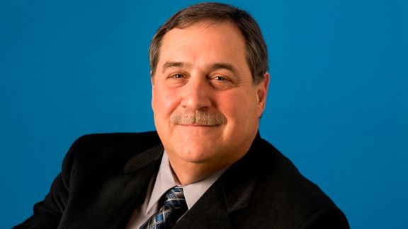 Headshot of John Thompson