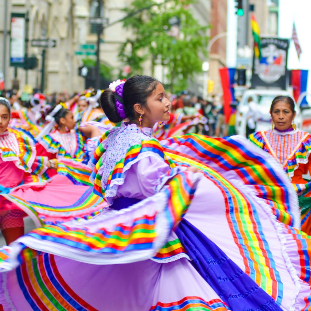 2RW7PMW New York, NY, United States. 17th September, 2023. Folklorico dancers dance their way through Madison Avenue during the Annual Mexican Day Parade in New York City. Credit: Ryan Rahman/Alamy Live News