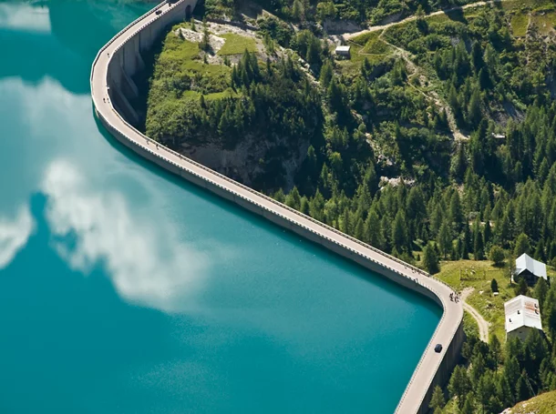 Barrage à l’ extrémité du Val di Fassa