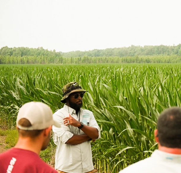 photo of Vayda farmers in a field