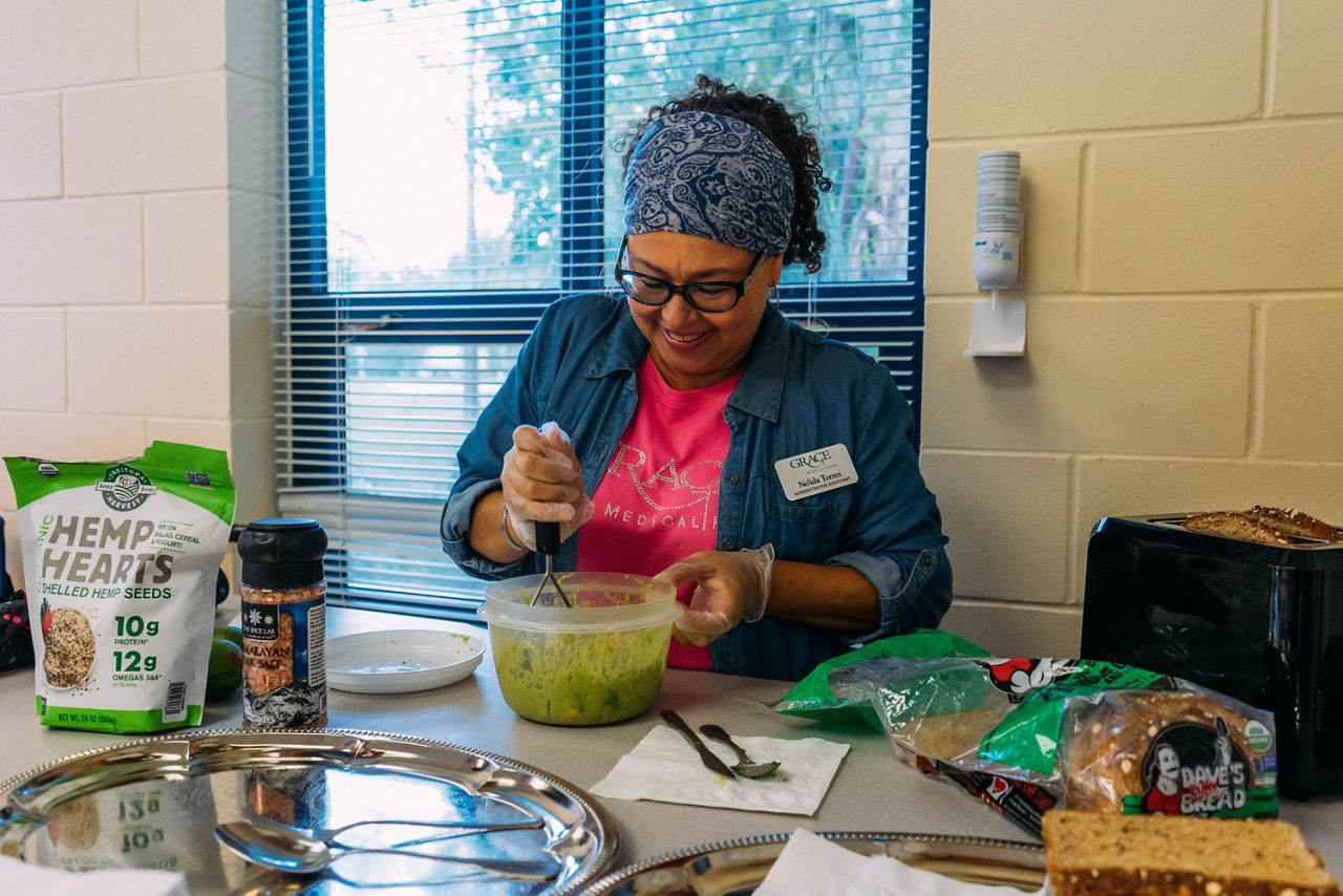 Nelida Torres from Grace Medical Home prepares Avocado Toast during a Diabetes Education class at Healthy Eatonville Place.