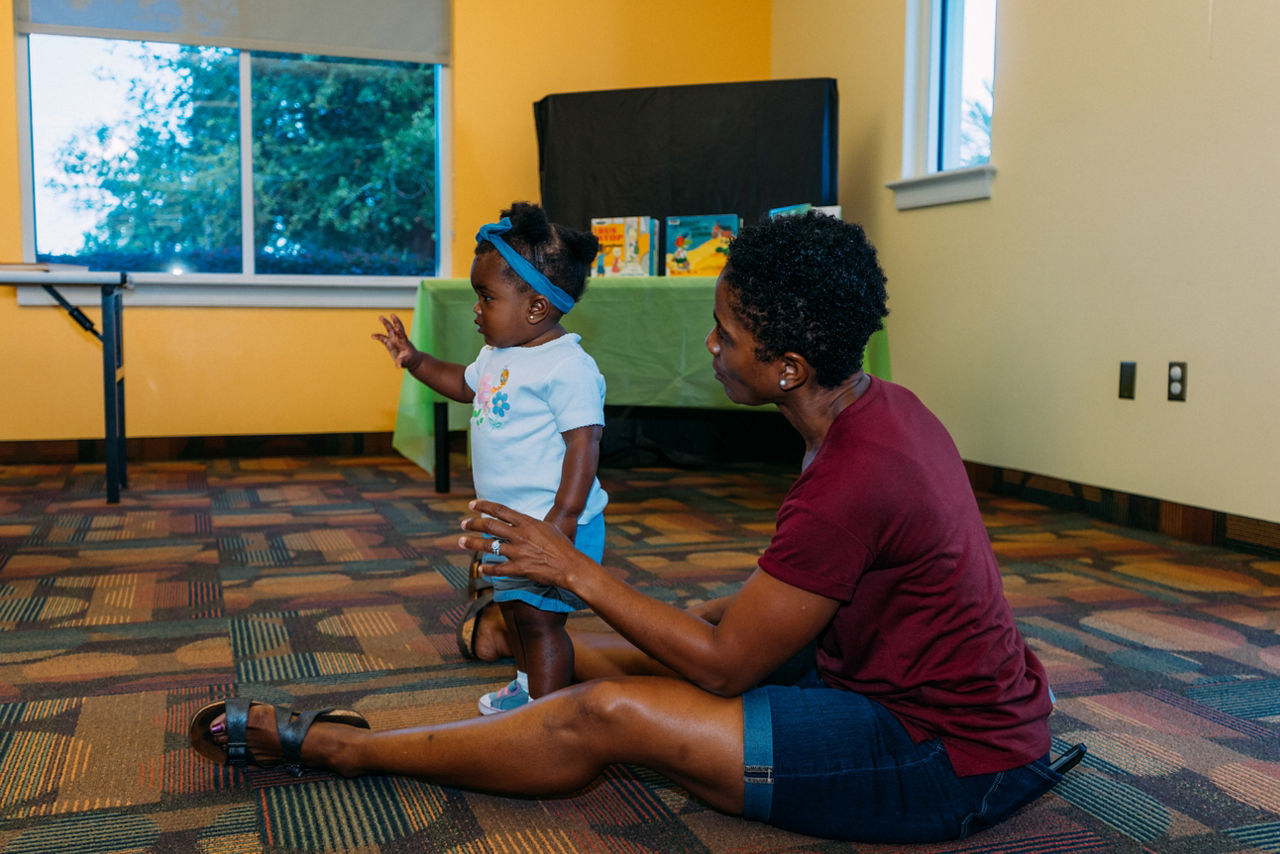 Gabriela and her mom Bonnie attend Deanna's workshop at the Eatonville Library.