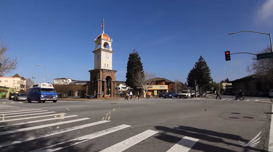 A street view of Santa Cruz County.