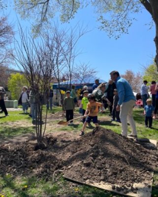 Sommer's Subaru helps community bloom