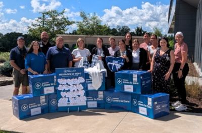 Blanket Donation at MercyOne Dubuque Cancer Center-Jackie B