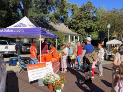 Subaru Loves Pets Adoption Event