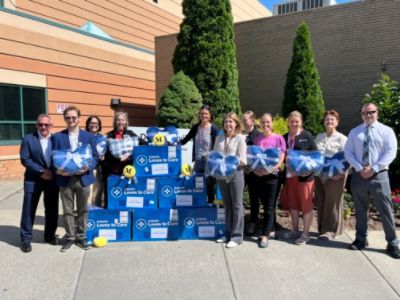 Matthews Subaru Donates Blankets to Cancer Patients