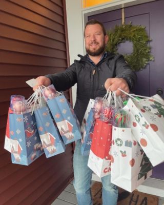 Making the Holiday Brighter for Local Families