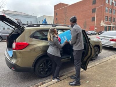 Subaru Loves to Help 