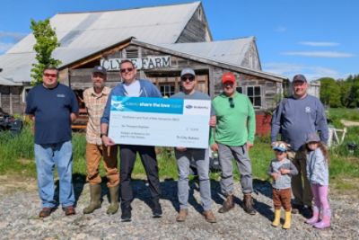 Tri-City Subaru “Shares the Love” at Clyde Farm
