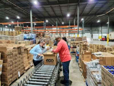 Dutch Miller Subaru Boxes Food for Veterans