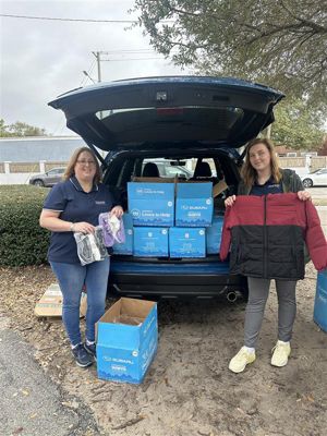 Parkway Volunteers Keep Homeless Kids Warm